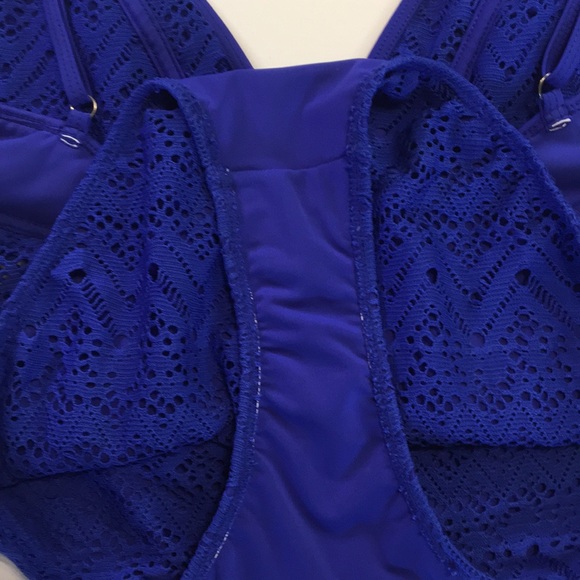 Bathing suit - Picture 10 of 16